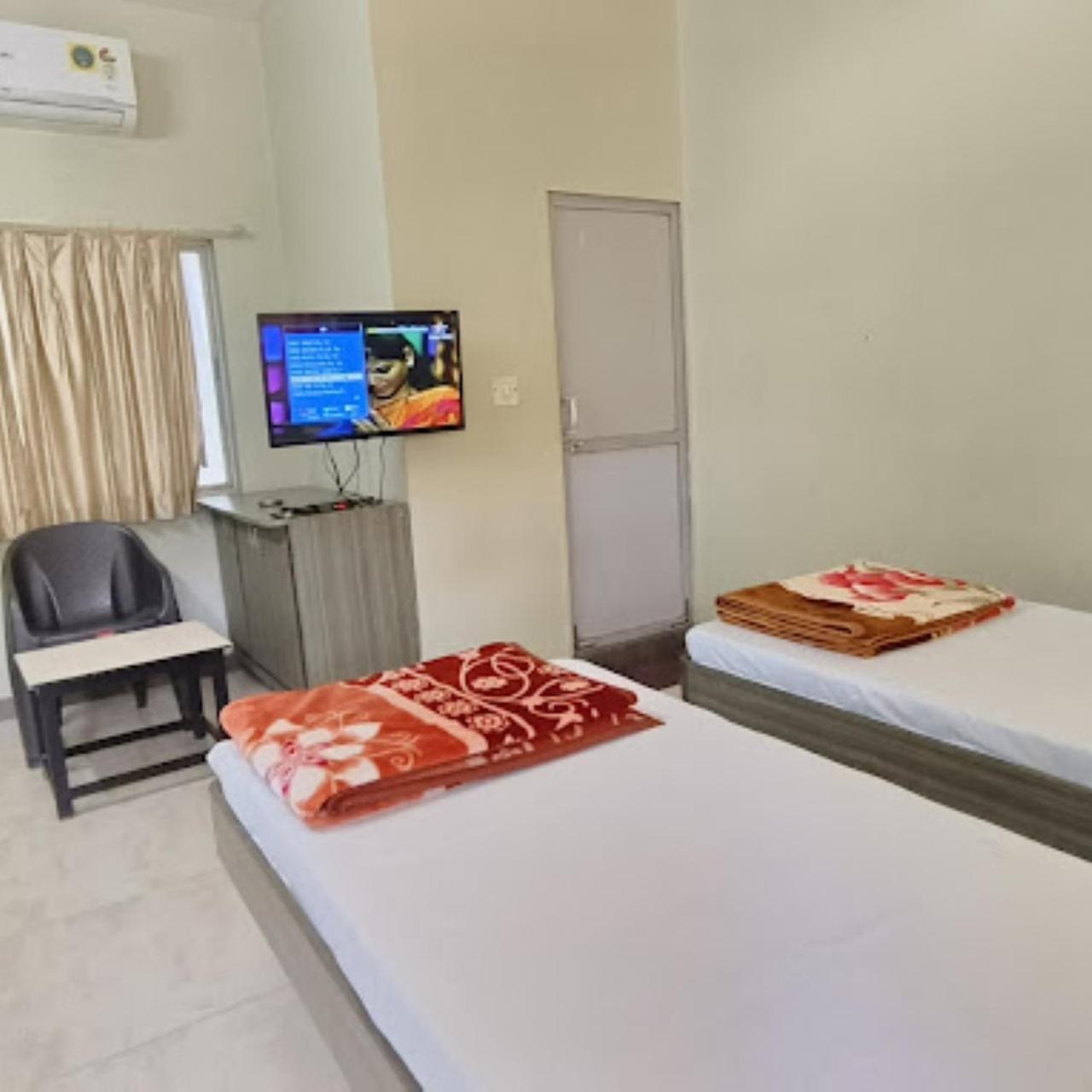 Hotel Anjali Palace בהוי מראה חיצוני תמונה