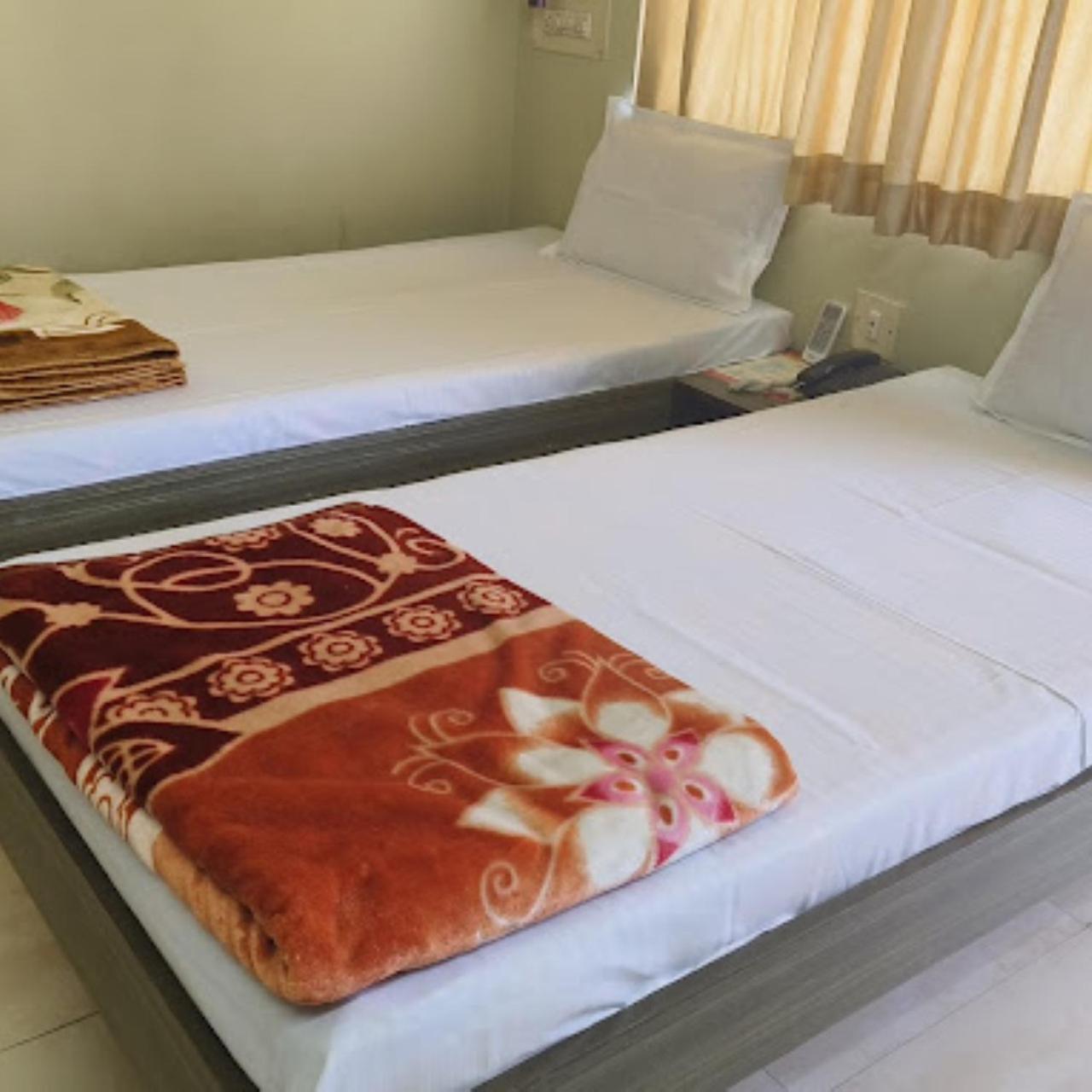 Hotel Anjali Palace בהוי מראה חיצוני תמונה